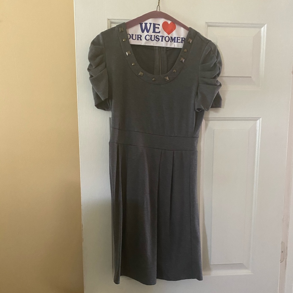 Pretty gray BeBop Dress, size M.